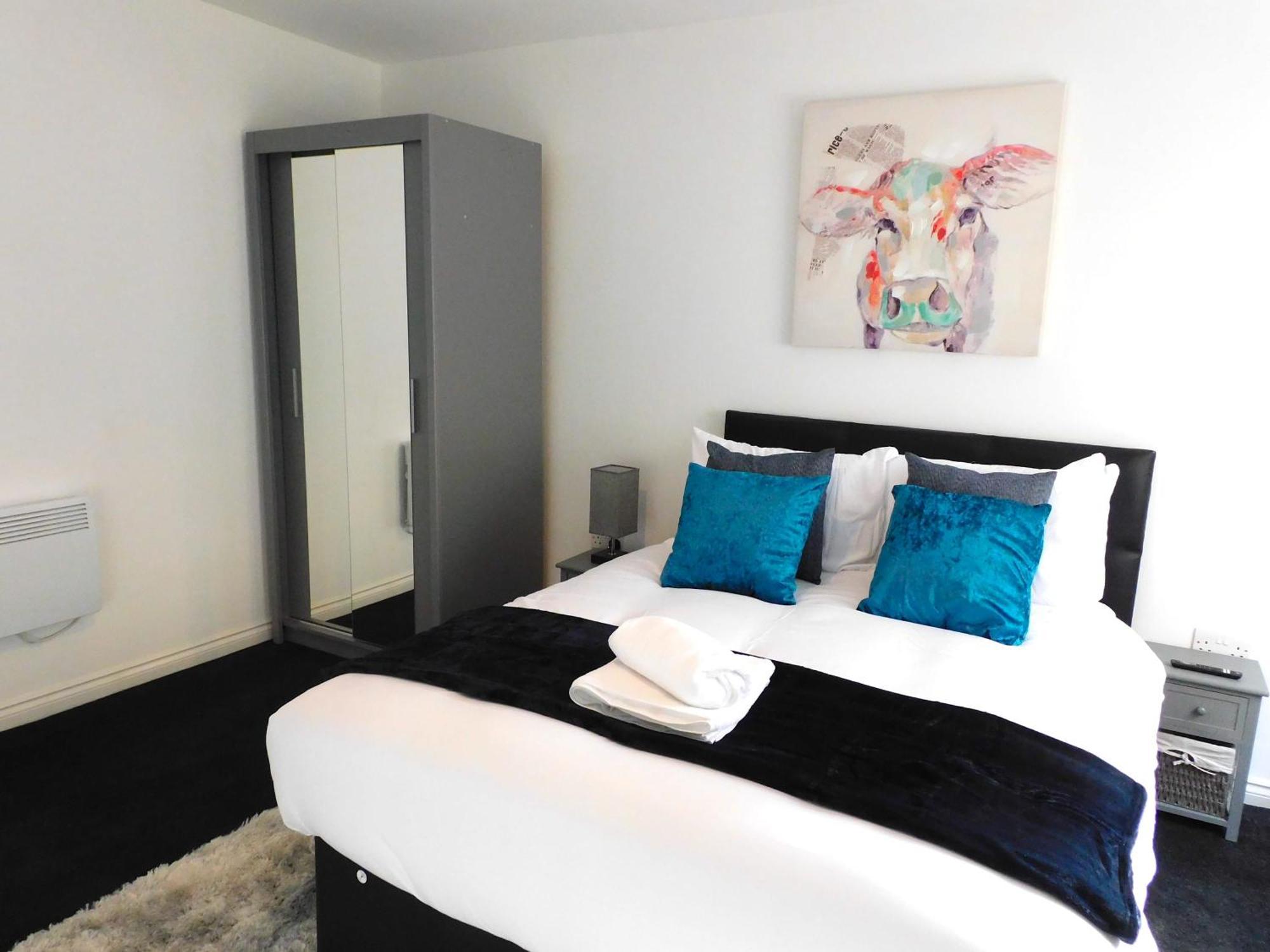Apartment Newly Refurbished 2 Bedroom Close To Station And Local Amenities